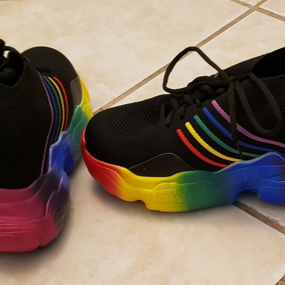 Platform Sneakers - Picture 3 of 5